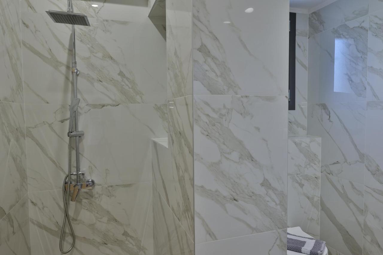 Four Reasons Aparthotel Paralia Katerinis Bagian luar foto