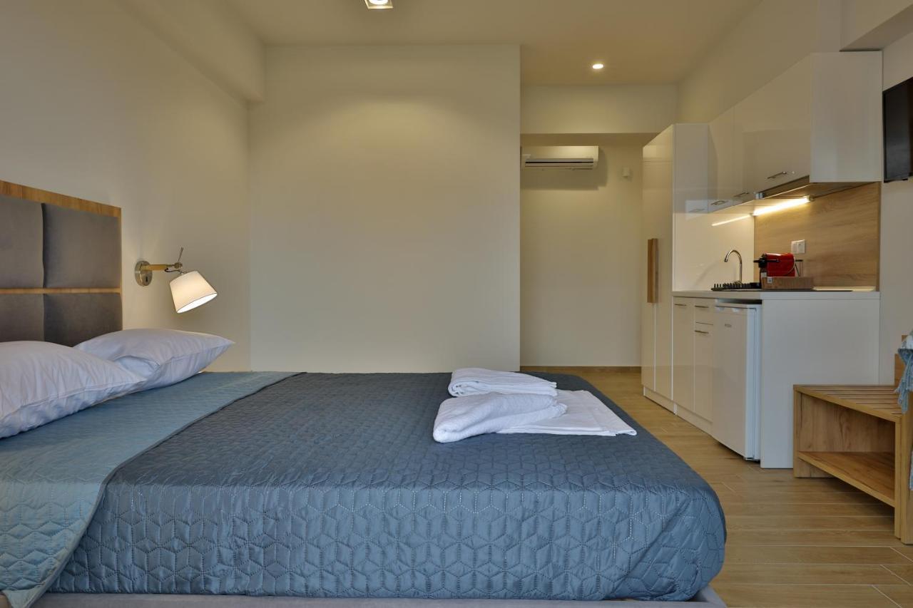 Four Reasons Aparthotel Paralia Katerinis Bagian luar foto