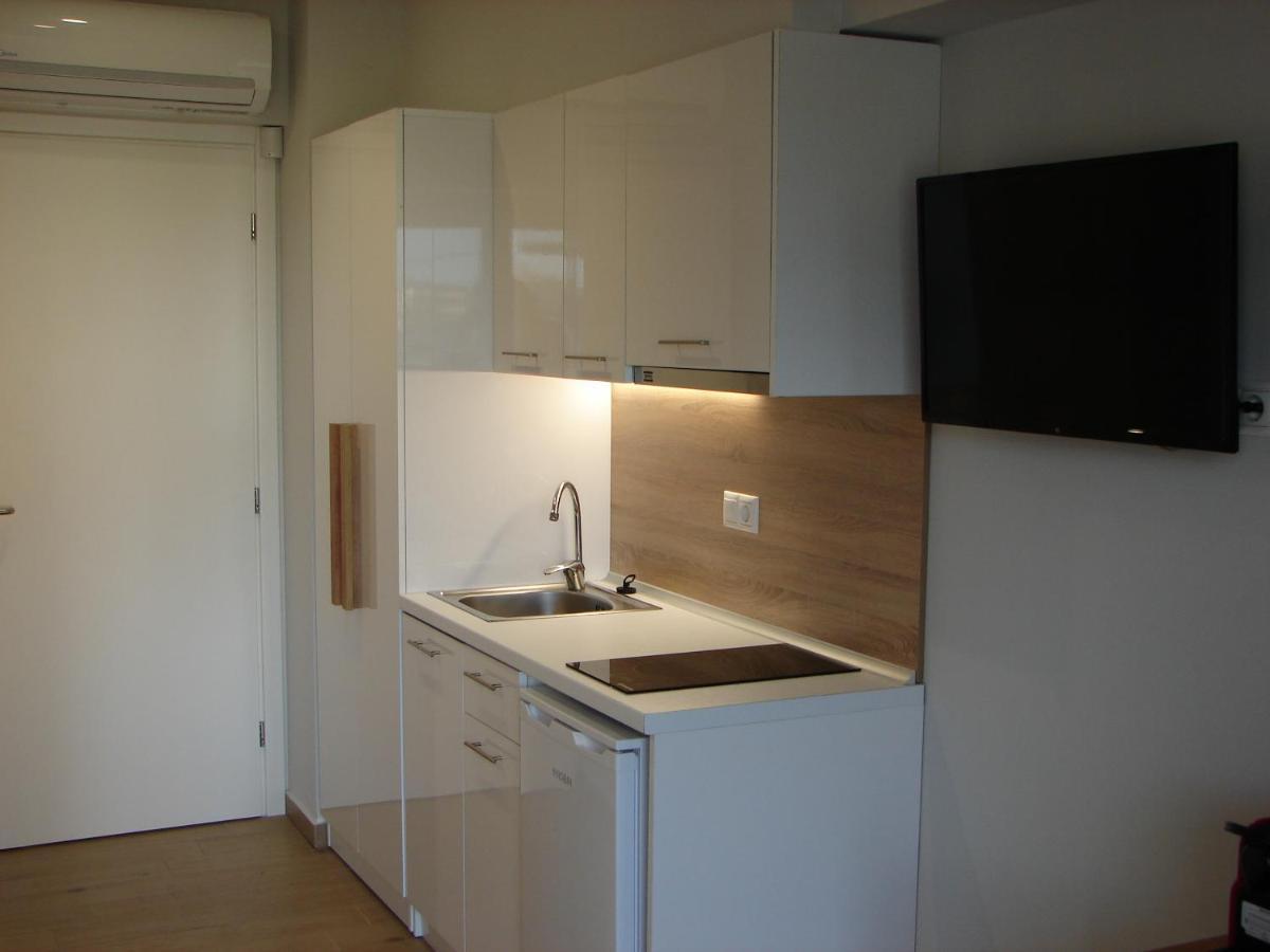 Four Reasons Aparthotel Paralia Katerinis Bagian luar foto