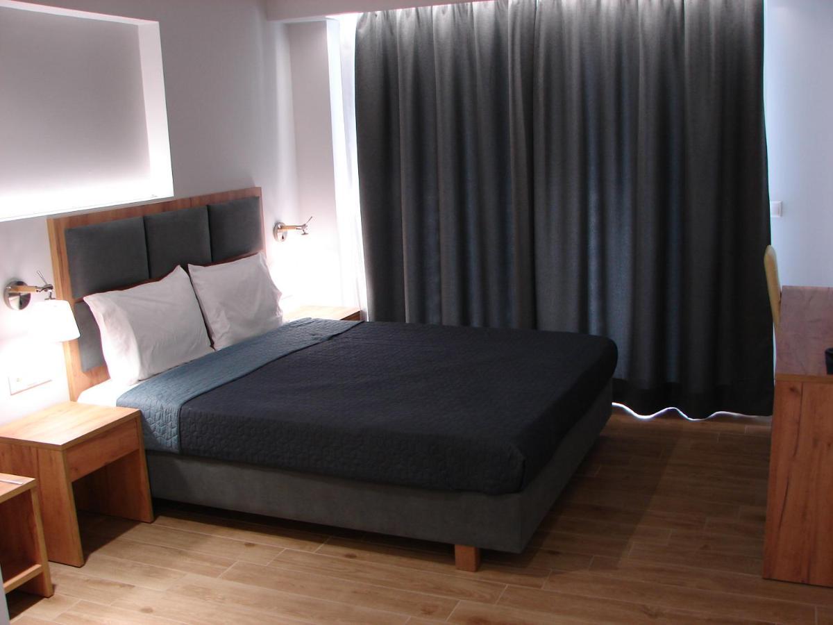 Four Reasons Aparthotel Paralia Katerinis Bagian luar foto