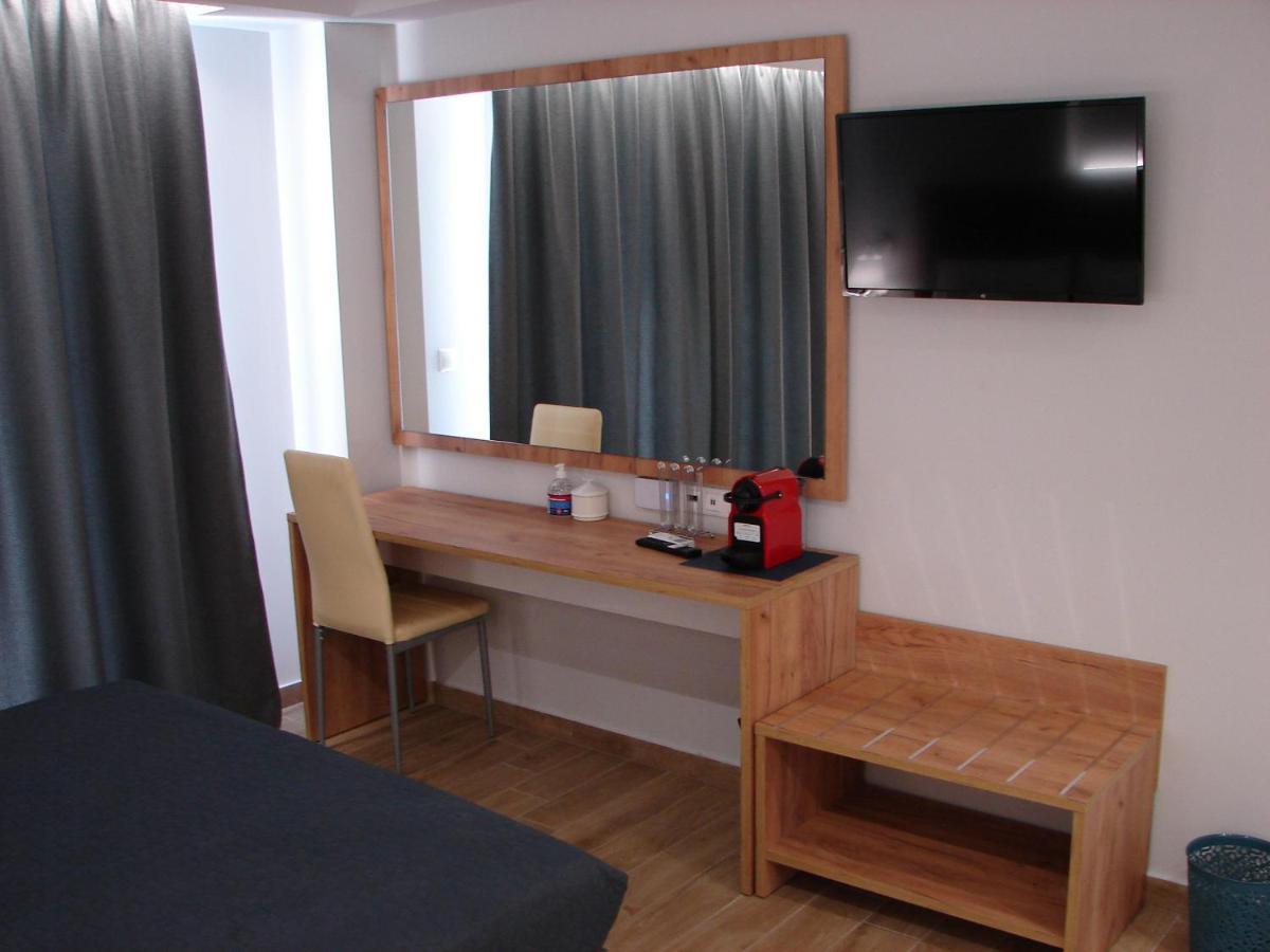 Four Reasons Aparthotel Paralia Katerinis Bagian luar foto
