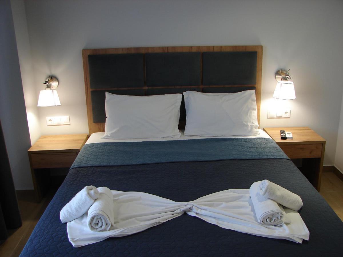 Four Reasons Aparthotel Paralia Katerinis Bagian luar foto