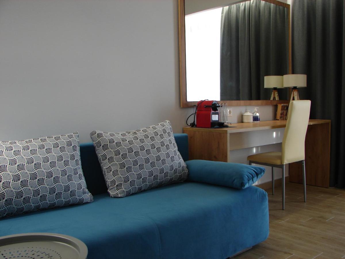 Four Reasons Aparthotel Paralia Katerinis Bagian luar foto