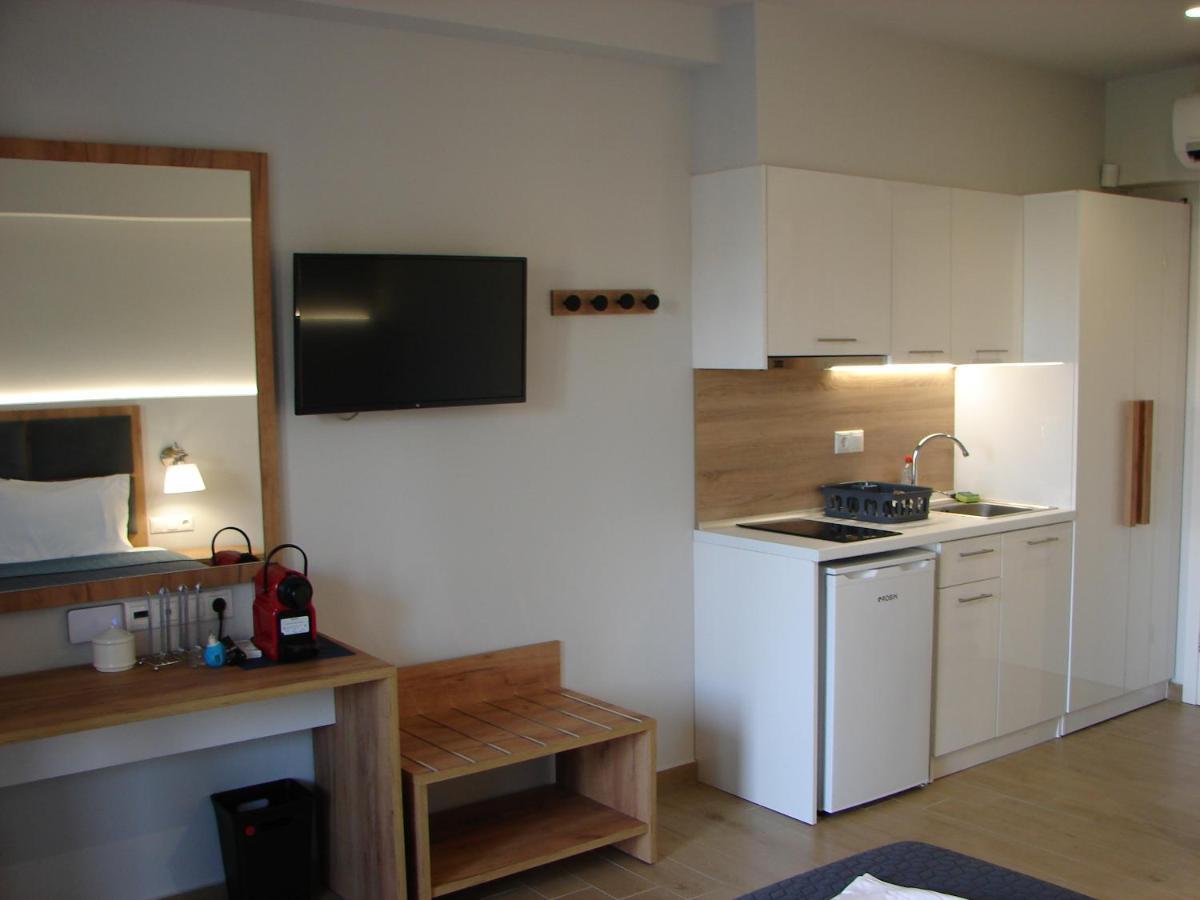 Four Reasons Aparthotel Paralia Katerinis Bagian luar foto