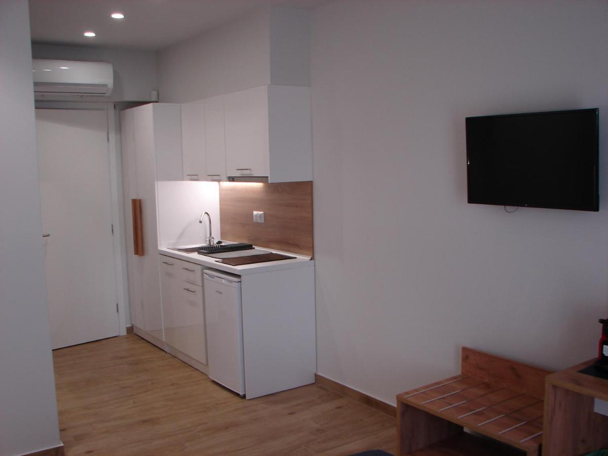 Four Reasons Aparthotel Paralia Katerinis Bagian luar foto