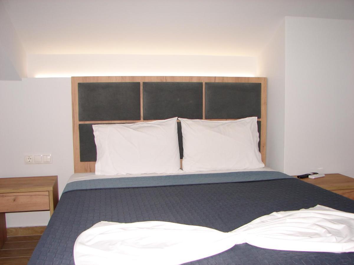 Four Reasons Aparthotel Paralia Katerinis Bagian luar foto