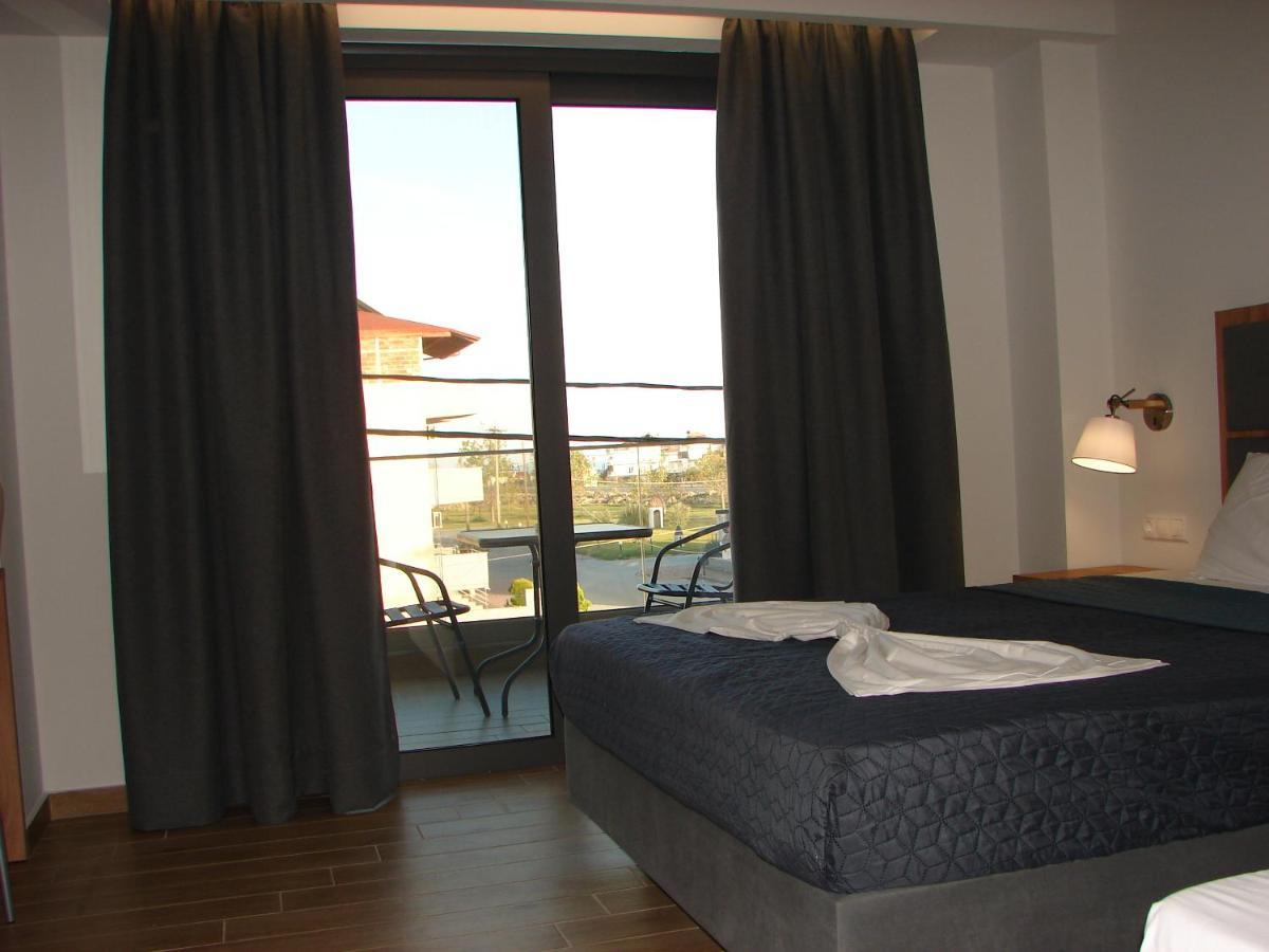 Four Reasons Aparthotel Paralia Katerinis Bagian luar foto