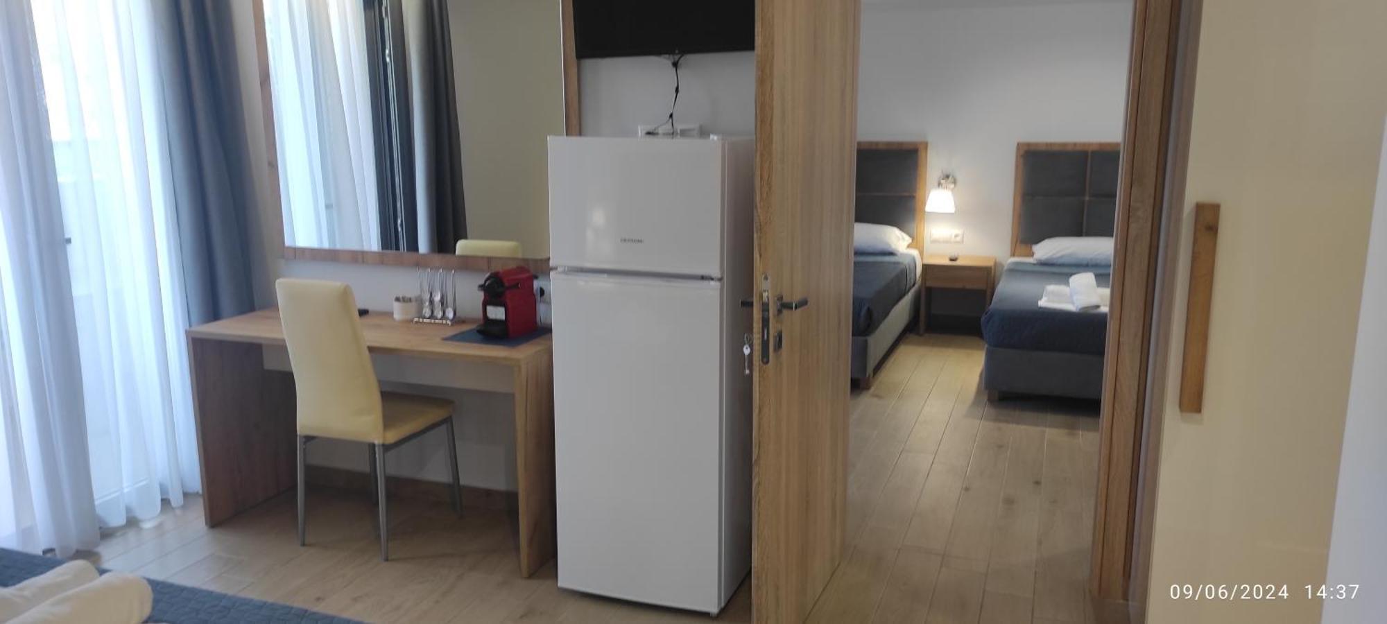 Four Reasons Aparthotel Paralia Katerinis Bagian luar foto