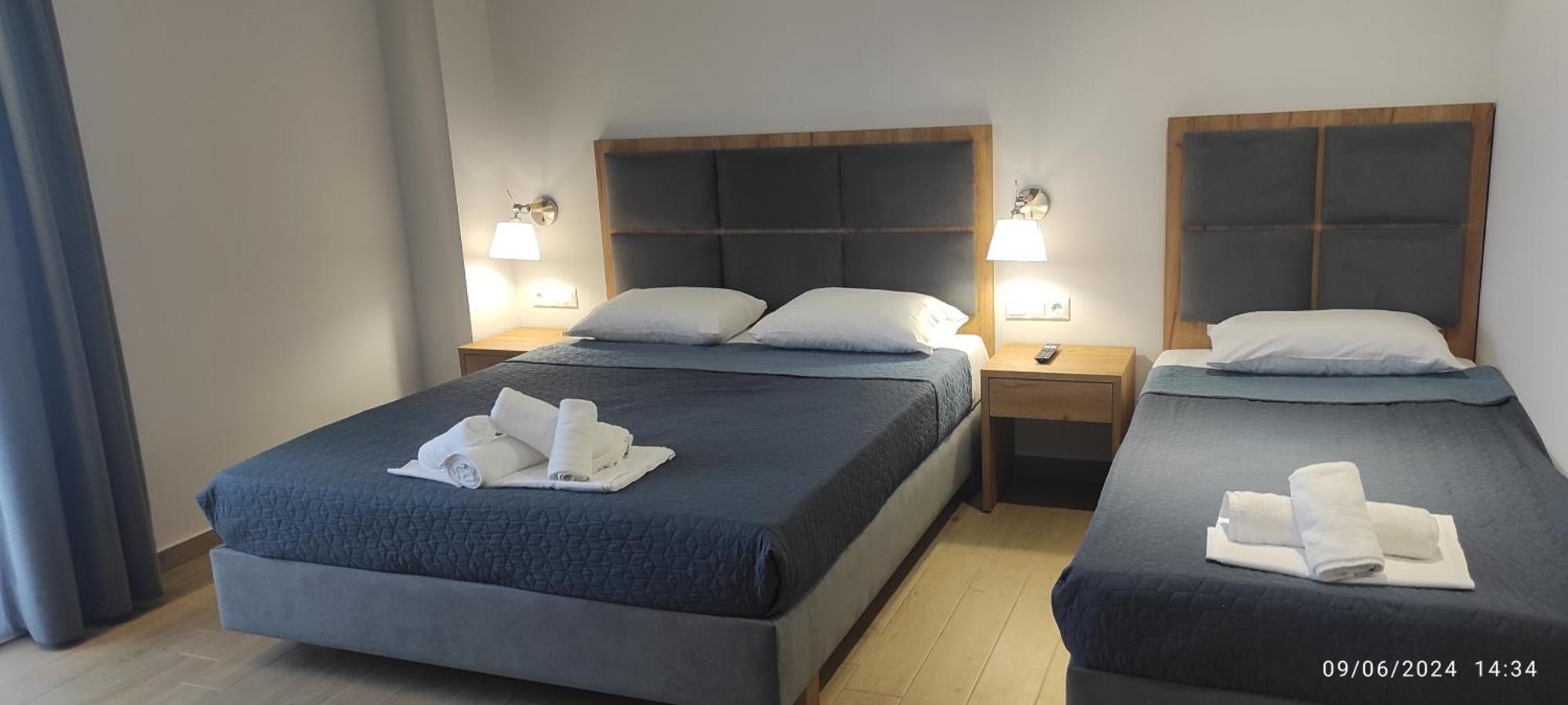 Four Reasons Aparthotel Paralia Katerinis Bagian luar foto